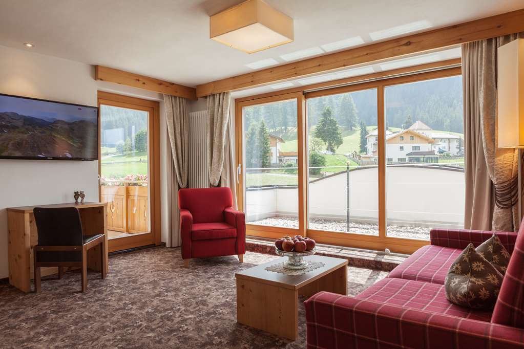 Og Granvara Relais And Spa Selva di Val Gardena Room photo